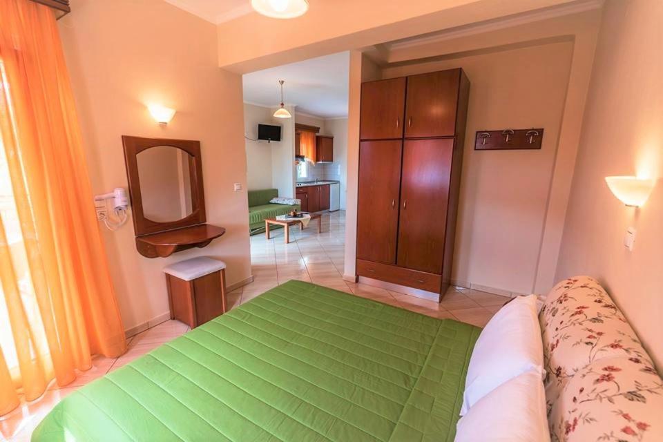 Anna Apartments Криси Амудия Екстериор снимка