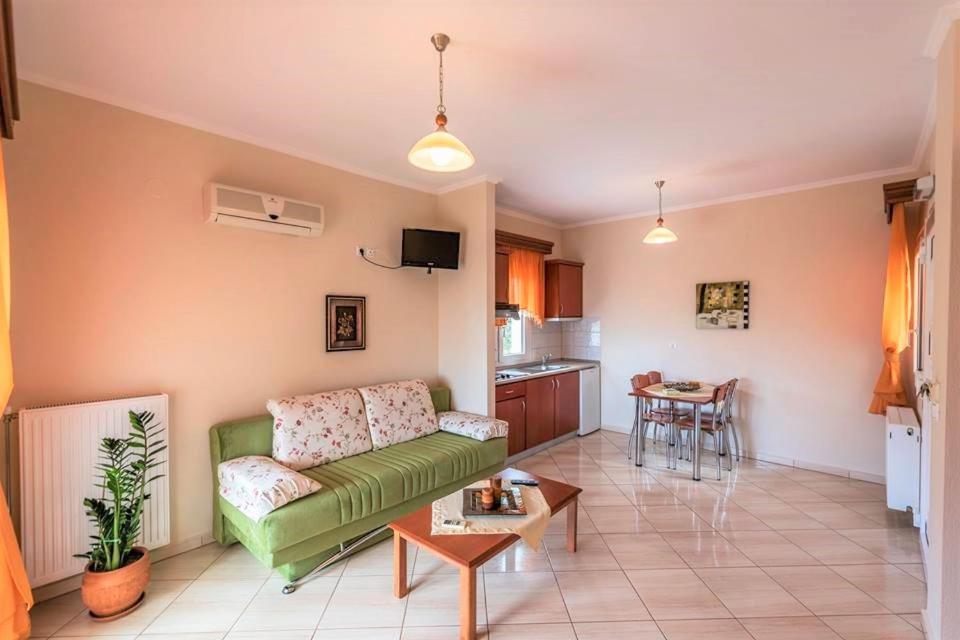 Anna Apartments Криси Амудия Екстериор снимка